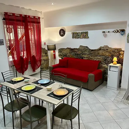 Revel Station To Cinque Terre Apartment *
